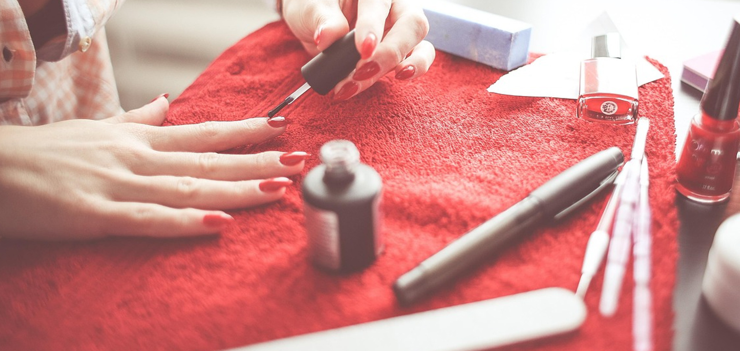 ネイルサロン開店祝いに花を贈る理由