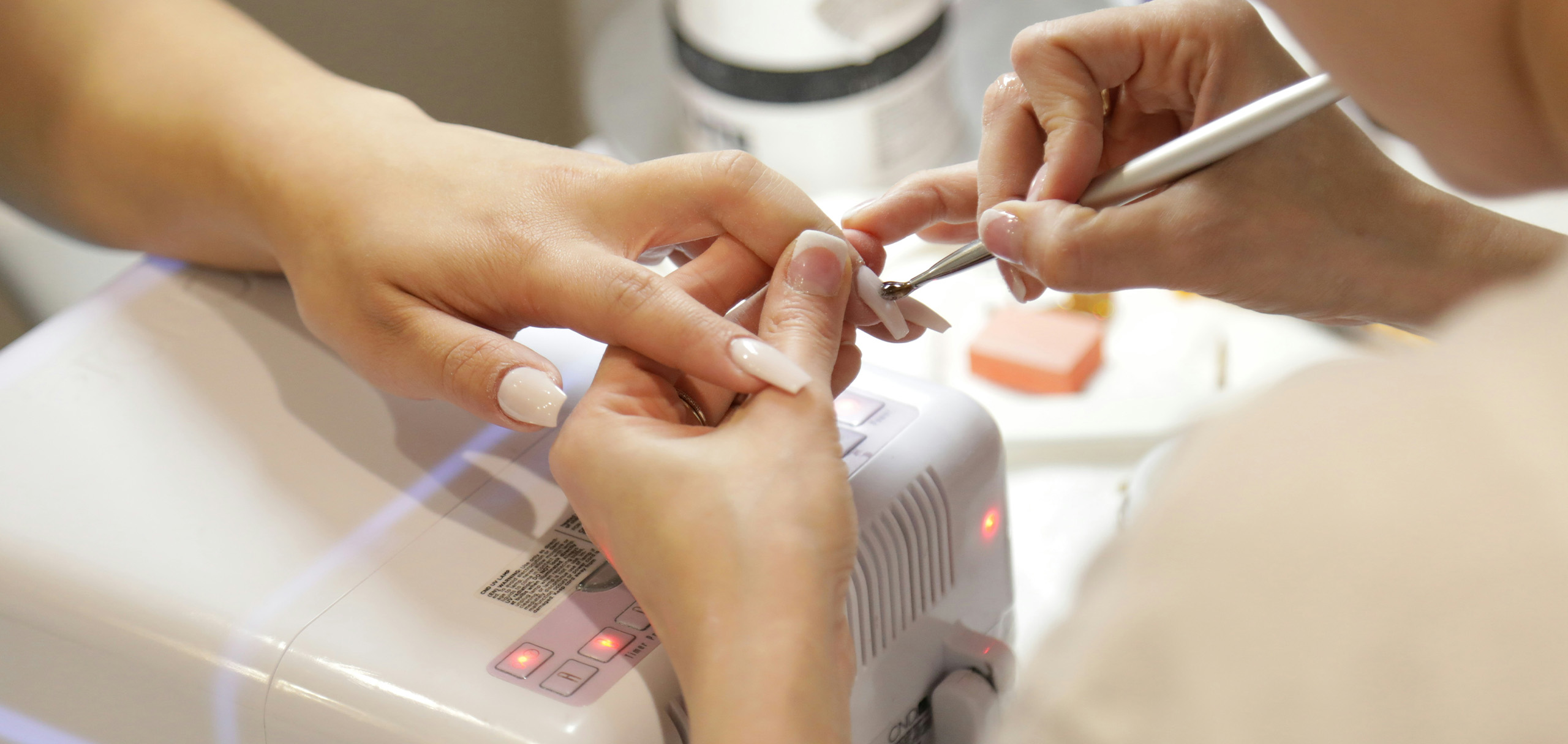 ネイルサロンの開店祝いの花の選び方