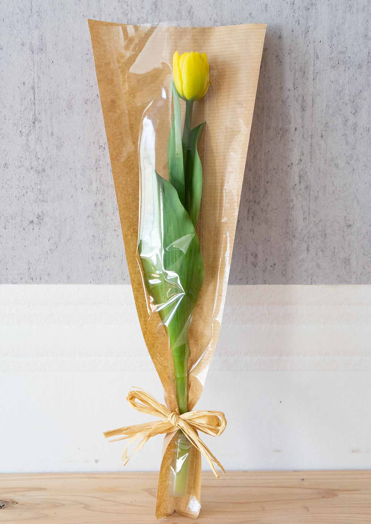 10 000円以下の花 お祝い お供えの花通販ギフトは送料無料の お花の窓口 へ
