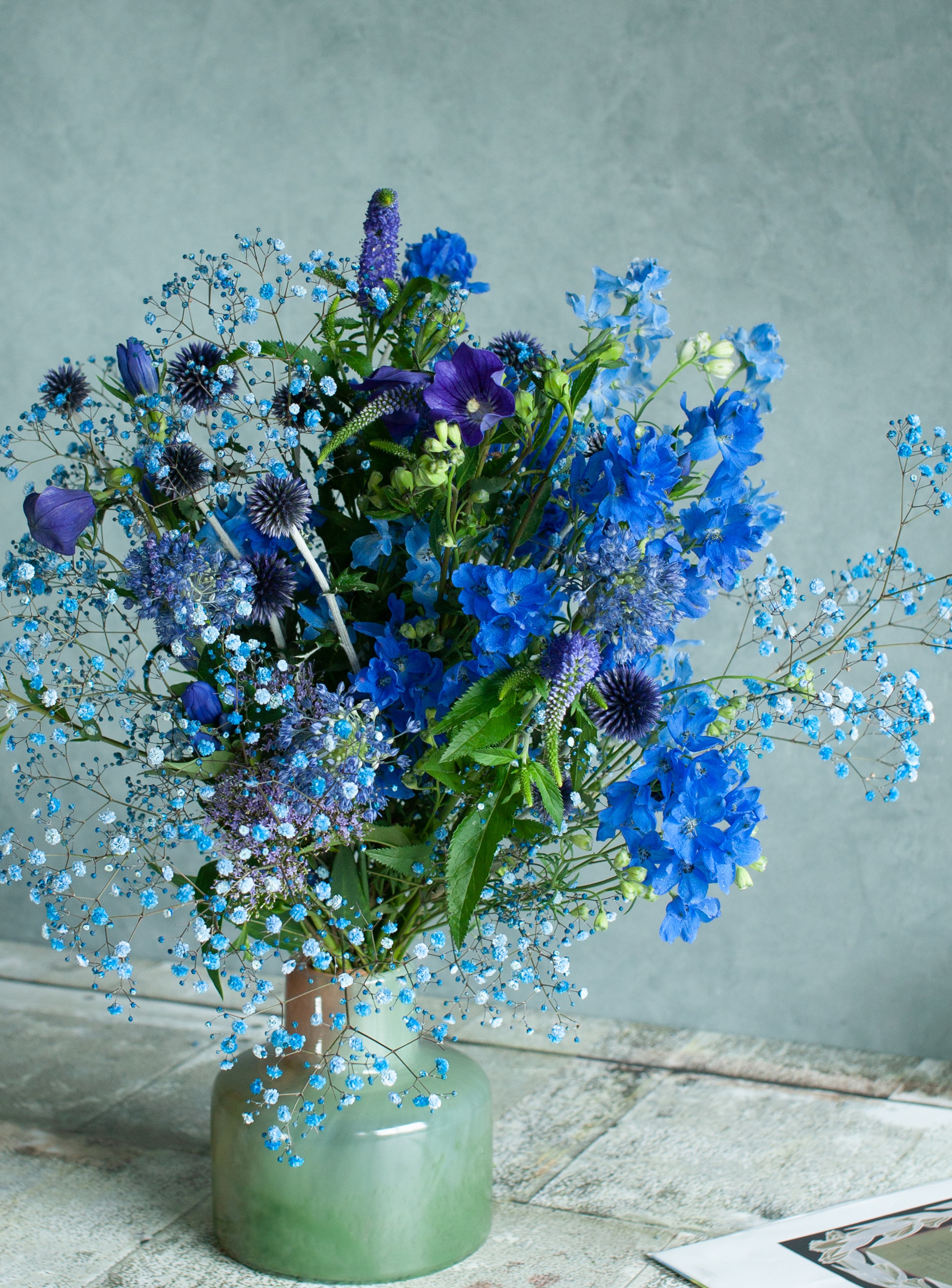 画像：【花束】　夏の花束　青系　ラッピング付き〈デザイナー商品〉【クール宅配商品】