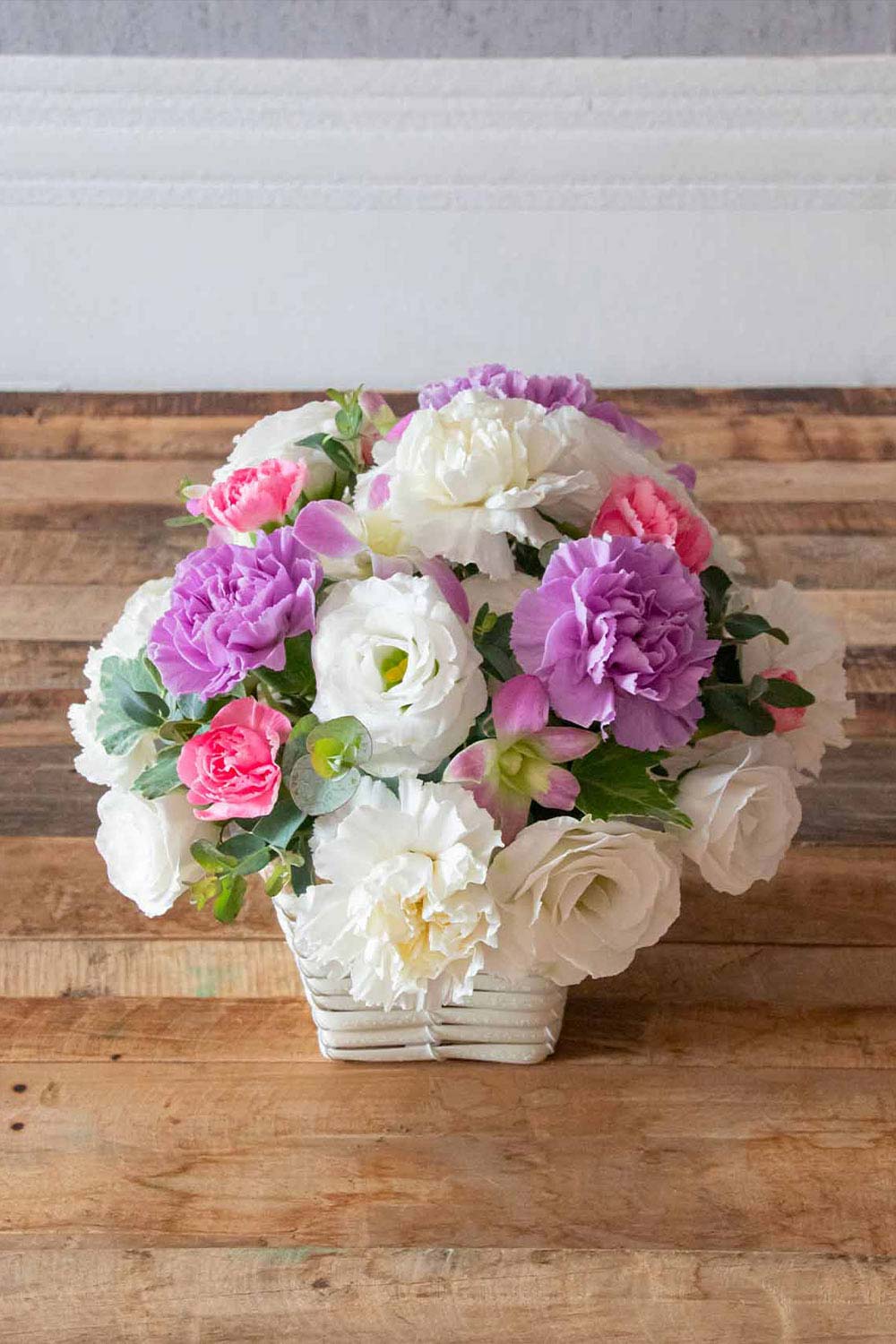 画像：【四十九日向け】お香とお花のフラワーアレンジメント  Flower49　高さ25cm
